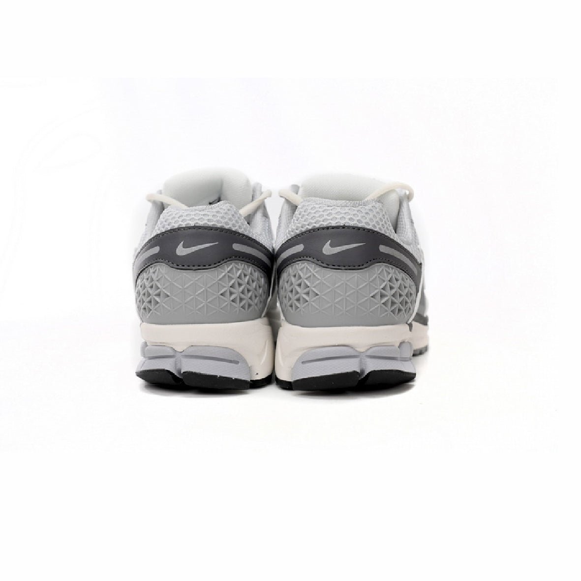 Nike Zoom Vomero 5 Uomo - Scarpe Running Grigio Freddo/Bianco - Ammortizzate E Traspiranti